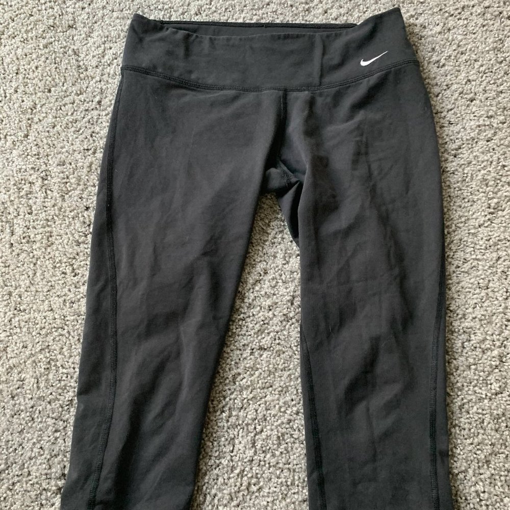 Nike Capri Workout Pants - Black